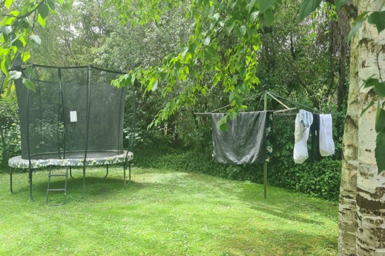 Photo of property in 8 Kempton Street, Greytown, 5712