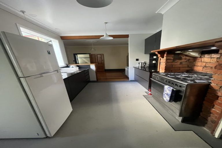 Photo of property in 112 Aro Street, Aro Valley, Wellington, 6021