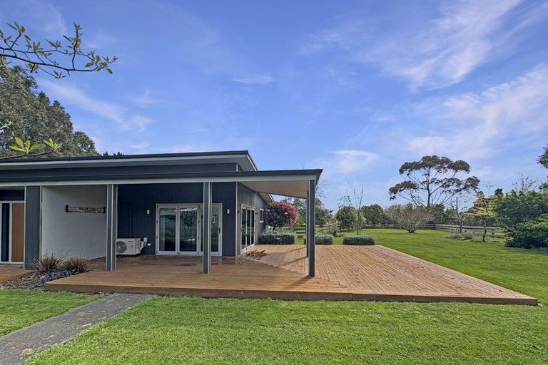 Photo of property in 646 No 2 Line, Fordell, 4572