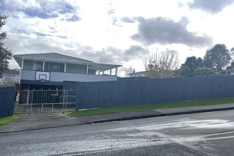 Photo of property in 1/73 Hellyers Street, Birkdale, Auckland, 0626