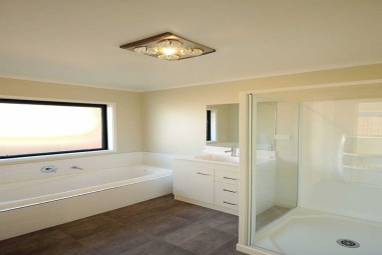 Photo of property in 23 Flint Road, Rolleston, 7614