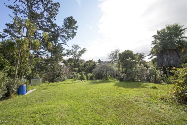 Photo of property in 48 Fairmount Road, Titirangi, Auckland, 0604