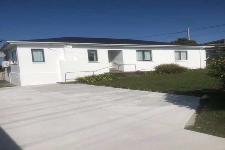 Photo of property in 15 View Road, Shelly Park, Auckland, 2014