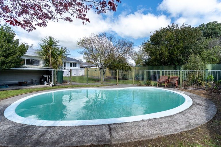 Photo of property in 9 Armstrong Avenue, Carterton, 5713