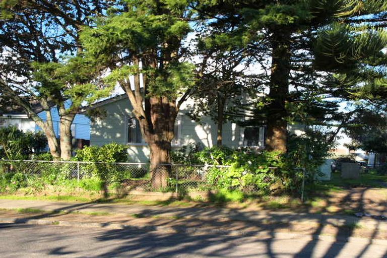 Photo of property in 22 Mayflower Close, Mangere East, Auckland, 2024