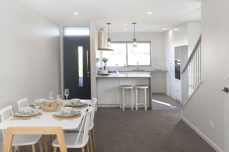 Photo of property in 15 Kakapo Lane, Redwood, 8051