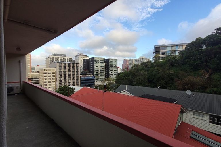 Photo of property in 10/28u Clifton Terrace, Kelburn, Wellington, 6012
