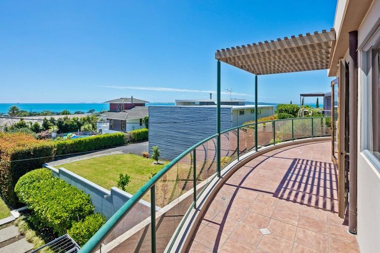 Photo of property in 2/67 Castor Bay Road, Castor Bay, Auckland, 0620
