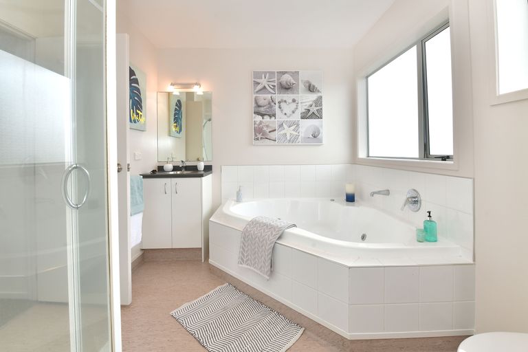 Photo of property in 4/416 Hibiscus Coast Highway, Orewa, 0931