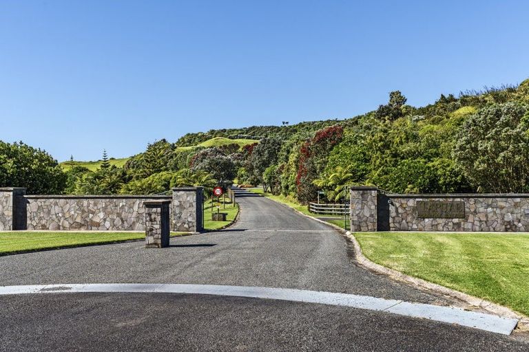 Photo of property in 19 Washer Road, Omata, New Plymouth, 4374