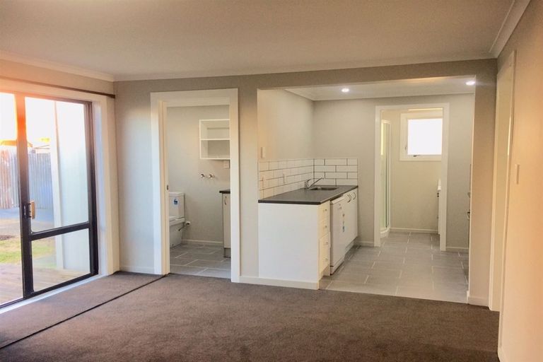 Photo of property in 52 Wesley Street, South Dunedin, Dunedin, 9012