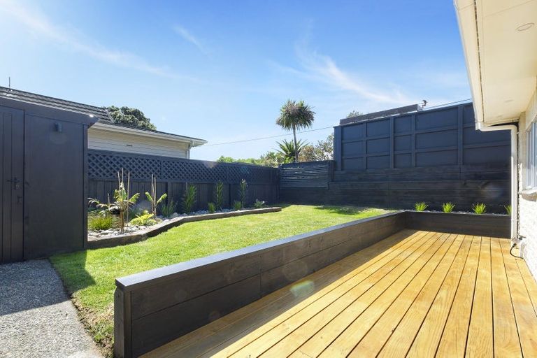 Photo of property in 2/19 Burnham Street, Seatoun, Wellington, 6022