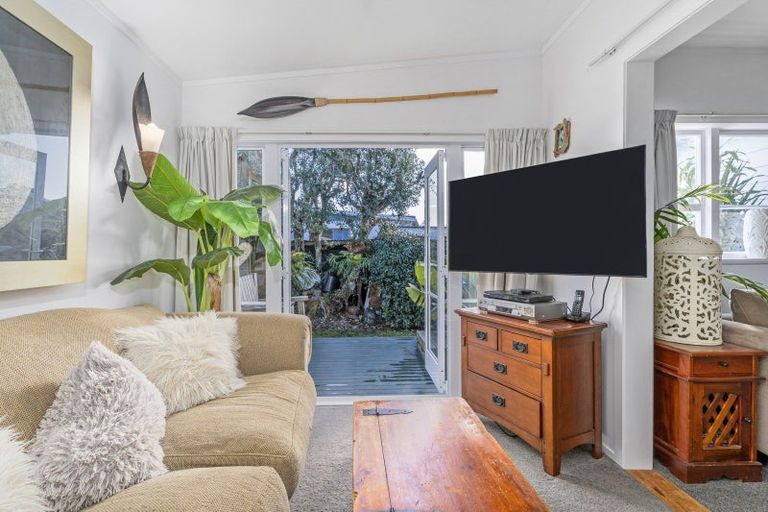 Photo of property in 11 Dundas Street, Whitianga, 3510