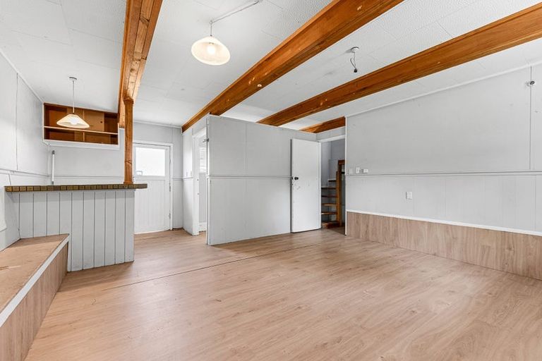 Photo of property in 1 Realm Place, Massey, Auckland, 0614