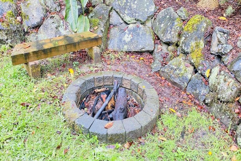 Photo of property in 20c Konini Road, Titirangi, Auckland, 0604