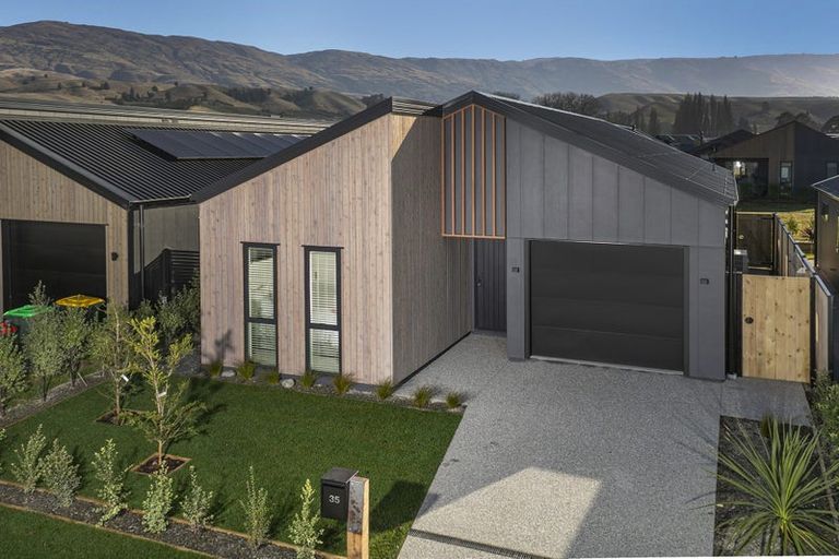 Photo of property in 35 Vintage Street, Cromwell, 9310