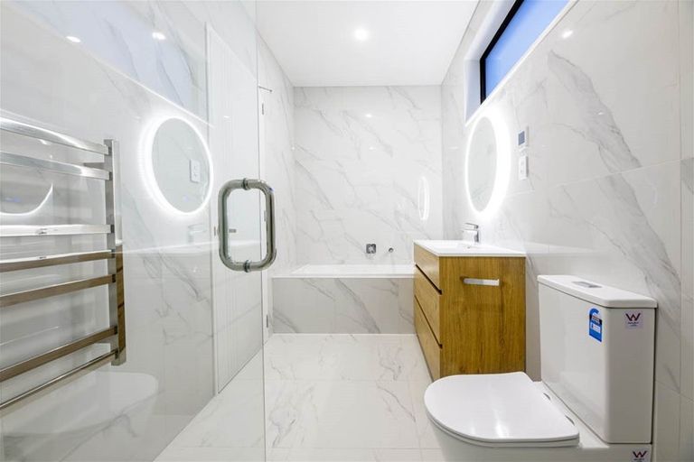 Photo of property in 18 Willowherb Lane, Hobsonville, Auckland, 0616