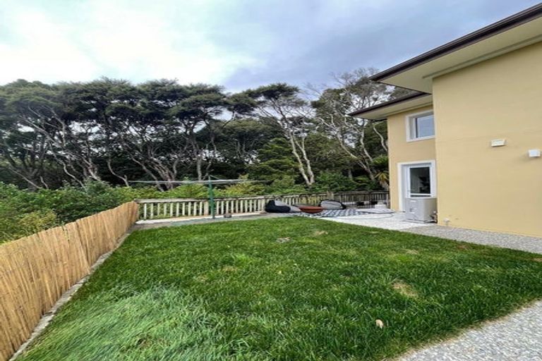 Photo of property in 12 Viridian Lane, Greenhithe, Auckland, 0632