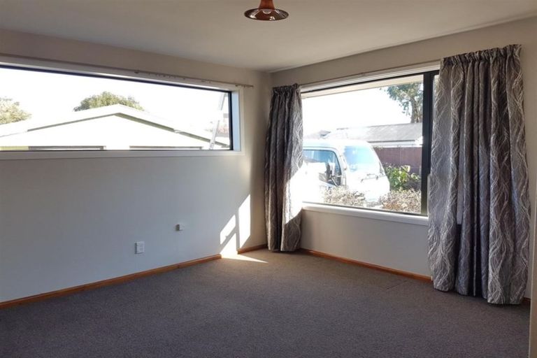 Photo of property in 50 Oriana Crescent, Hornby, Christchurch, 8042