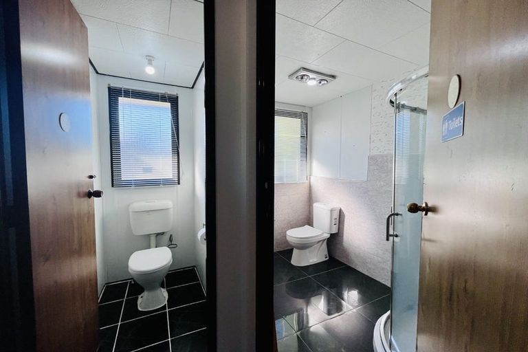 Photo of property in 5 Kopara Place, Clendon Park, Auckland, 2103