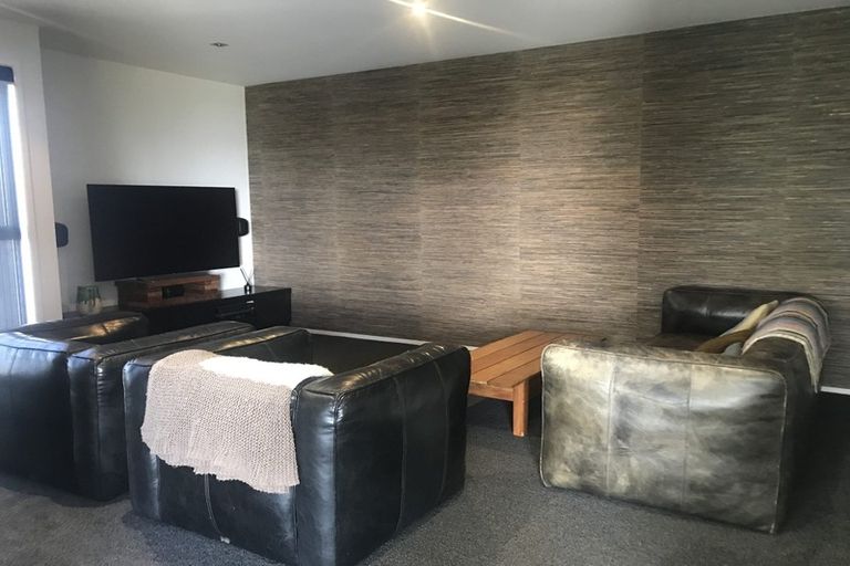 Photo of property in 9a Baring Terrace, Strandon, New Plymouth, 4312