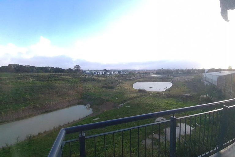 Photo of property in 4f/17 Crown Lynn Place, New Lynn, Auckland, 0600