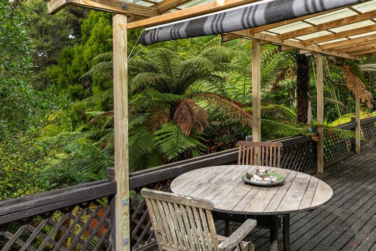 Photo of property in 332 Huia Road, Titirangi, Auckland, 0604