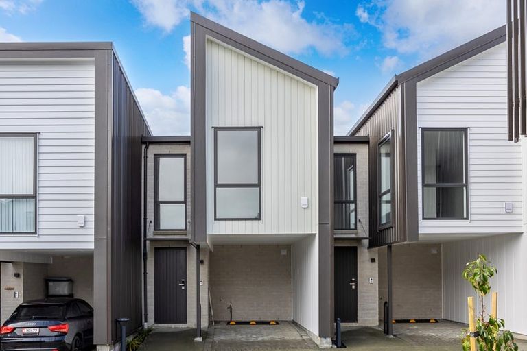 Photo of property in 32b/4 Westgate Drive, Massey, Auckland, 0614