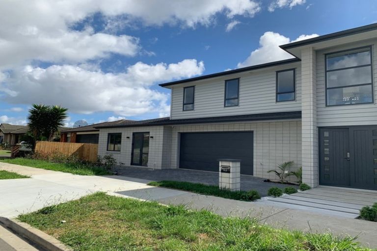 Photo of property in 62 Donegal Park Drive, Flat Bush, Auckland, 2019