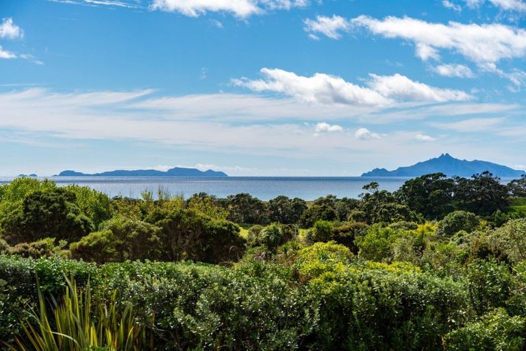 Photo of property in 6 Cullen Road, Waipu, 0582