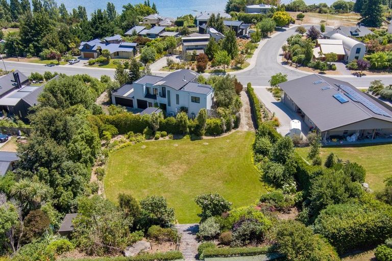 Photo of property in 10 Penrith Park Drive, Wanaka, 9305