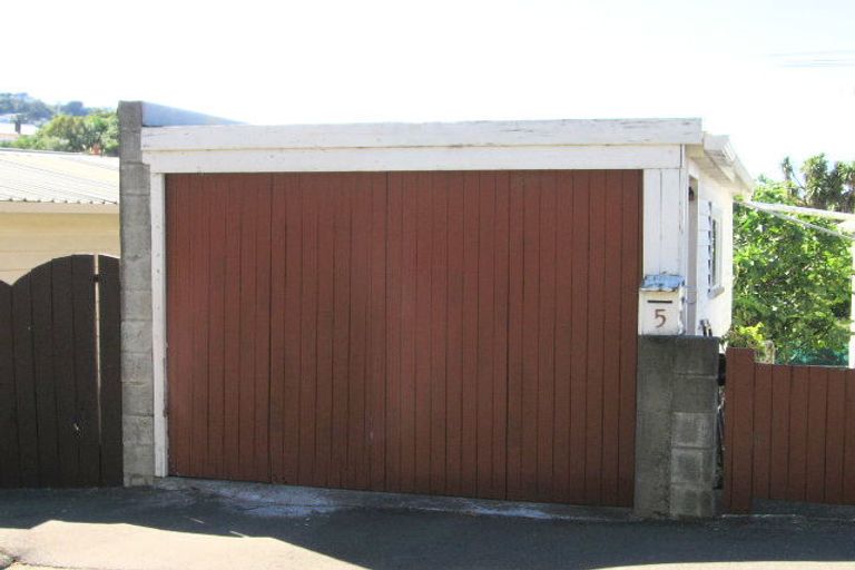 Photo of property in 5 Travancore Street, Island Bay, Wellington, 6023