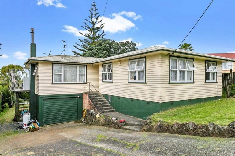 Photo of property in 127 Glengarry Road, Glen Eden, Auckland, 0602