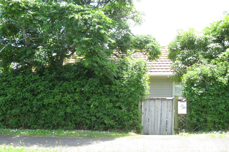 Photo of property in 13 Waterfront Road, Mangere Bridge, Auckland, 2022