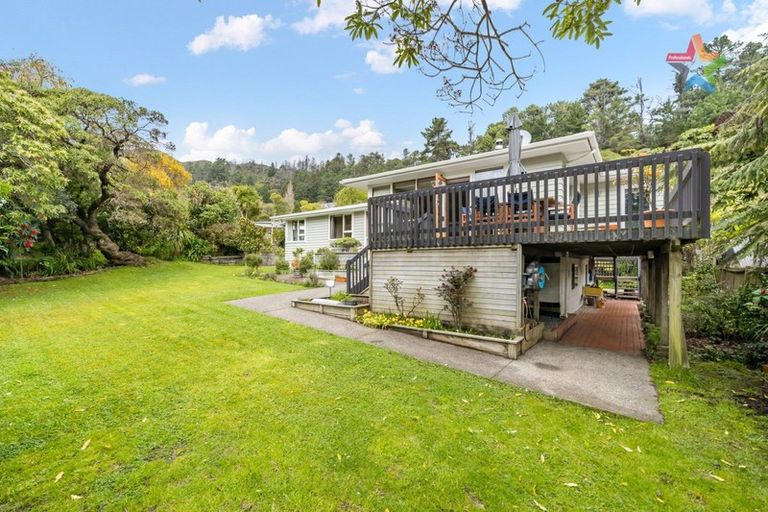 Photo of property in 98b Manuka Street, Stokes Valley, Lower Hutt, 5019