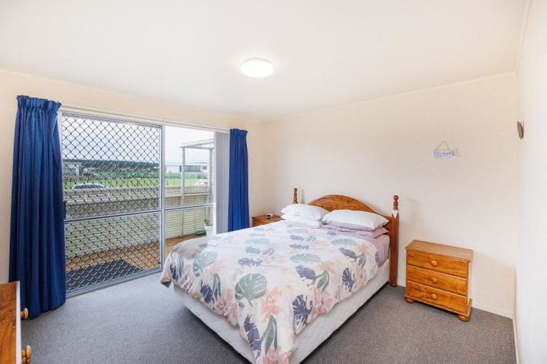 Photo of property in 20 Thomas Place, Foxton Beach, Foxton, 4815