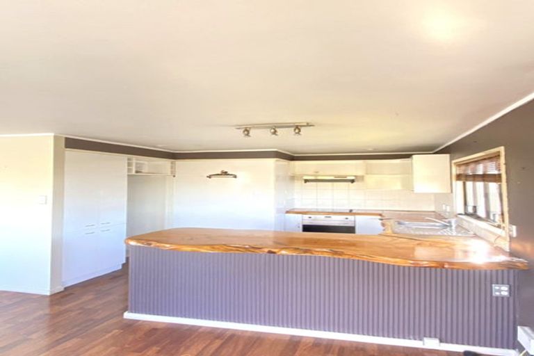 Photo of property in 689 Beach Road, Rothesay Bay, Auckland, 0630
