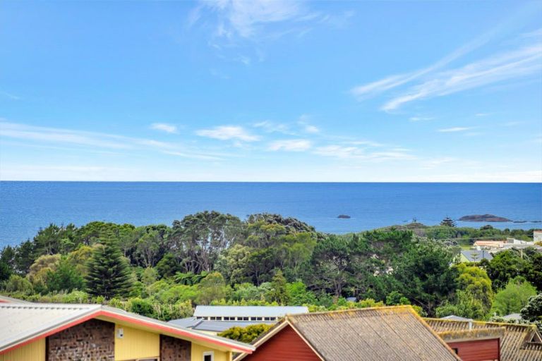 Photo of property in 9 Darwin Crescent, Spotswood, New Plymouth, 4310