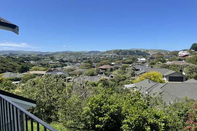 Photo of property in 9 The Topdeck, Whitby, Porirua, 5024