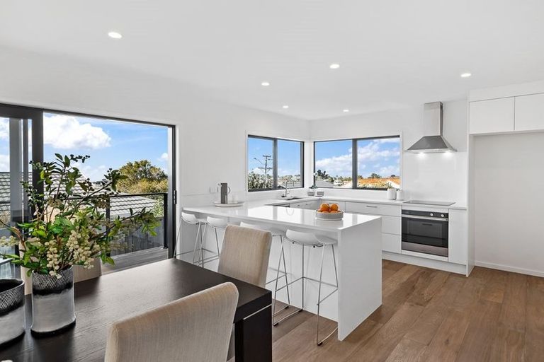 Photo of property in 39 Stanmore Bay Road, Stanmore Bay, Whangaparaoa, 0932