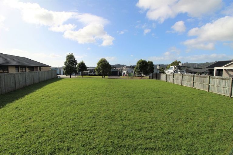 Photo of property in 12 Leeward Drive, Whitianga, 3510