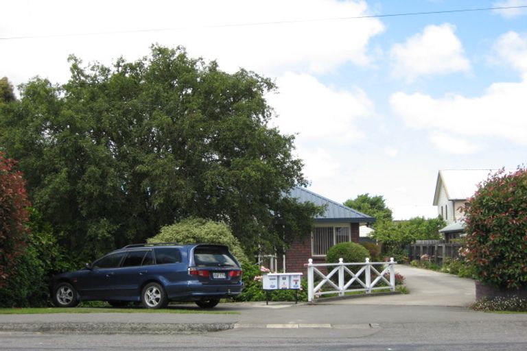 Photo of property in 2/32 Ward Street, Addington, Christchurch, 8024