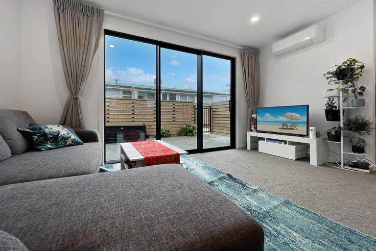 Photo of property in 1u3 Elliott Street, Johnsonville, Wellington, 6037