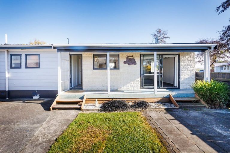 Photo of property in 6 Apollo Parade, Milson, Palmerston North, 4414