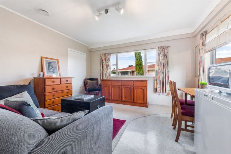 Photo of property in 11 Pamela Place, New Lynn, Auckland, 0600