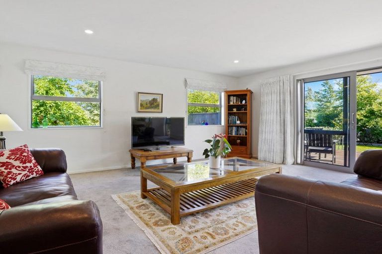 Photo of property in 19 Highgate Drive, Rangiora, 7400