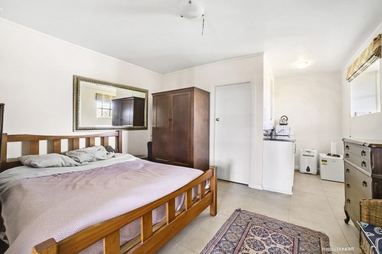 Photo of property in 12 Veronica Street, Brooklyn, Wellington, 6021