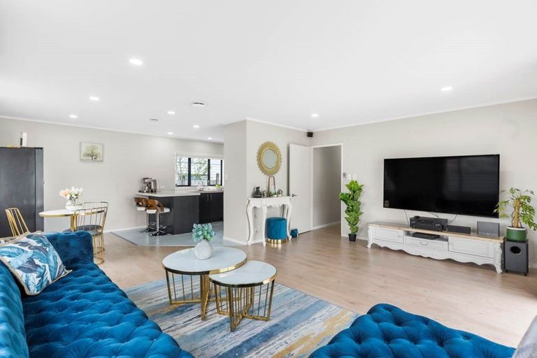 Photo of property in 58a Tironui Road, Takanini, 2112