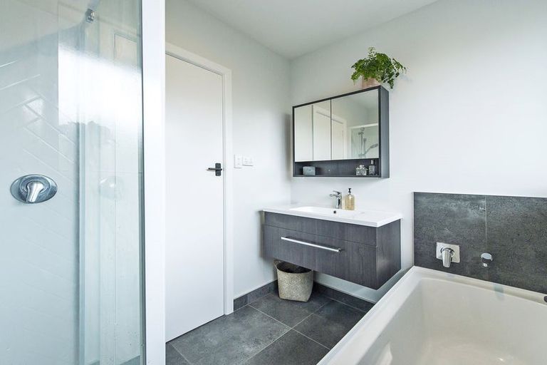 Photo of property in 27 Boston Avenue, Hornby, Christchurch, 8042