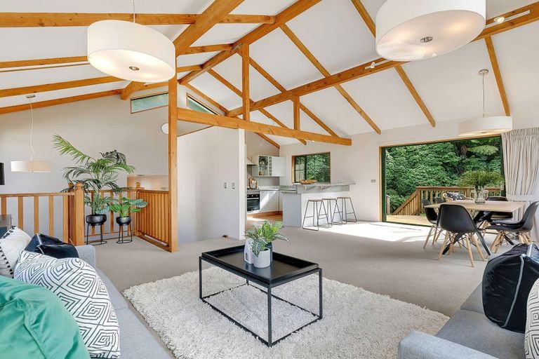 Photo of property in 11 Bishops Glen, Tawa, Wellington, 5028
